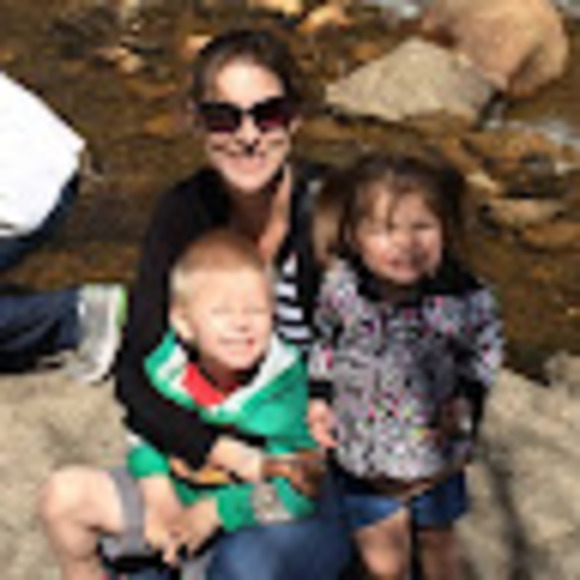 Meet your Posher, Sara - Picture 1 of 1